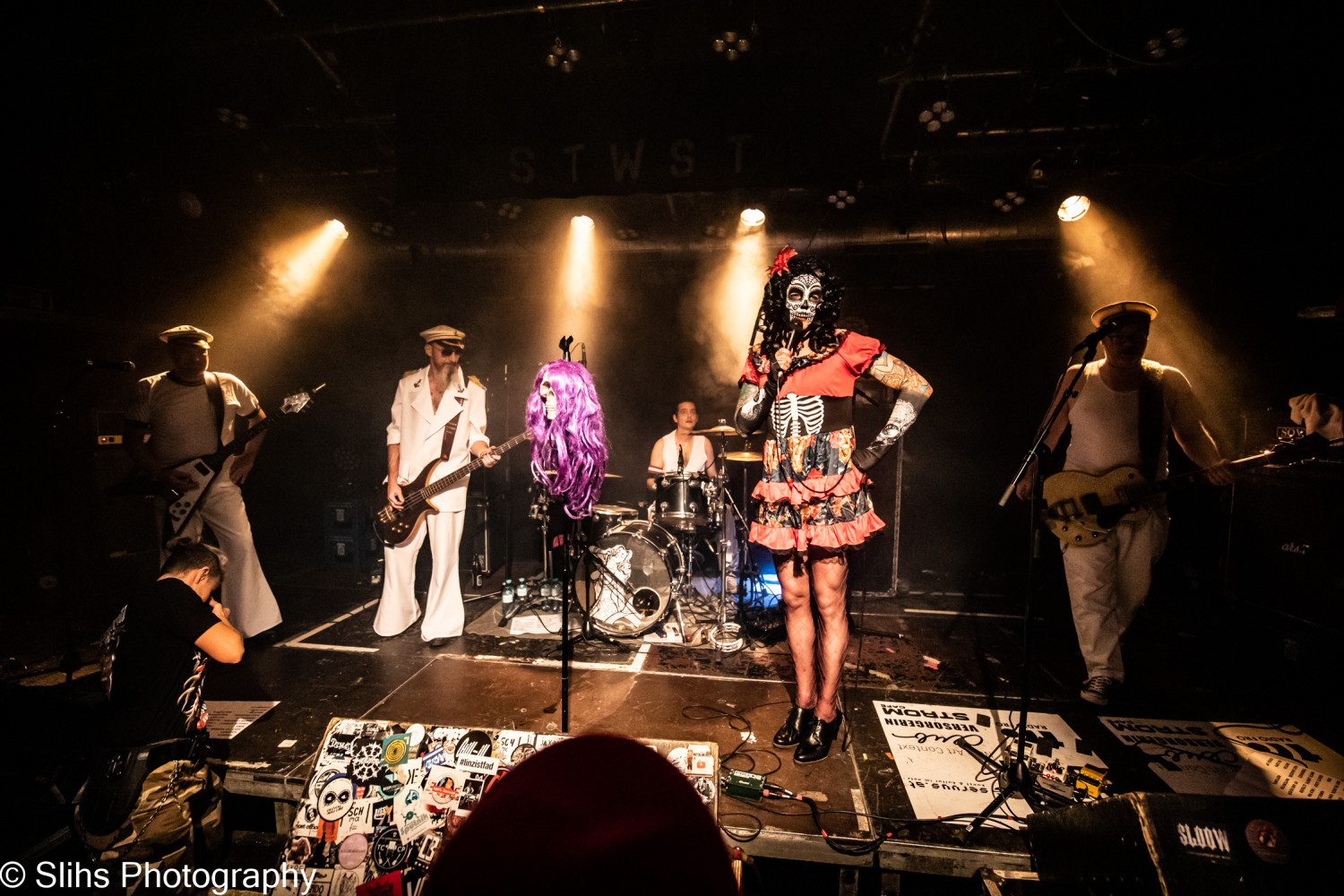 Porn-To-Hula-Farewell-Show_STWST-Linz__Andreas-Worister-12.jpg