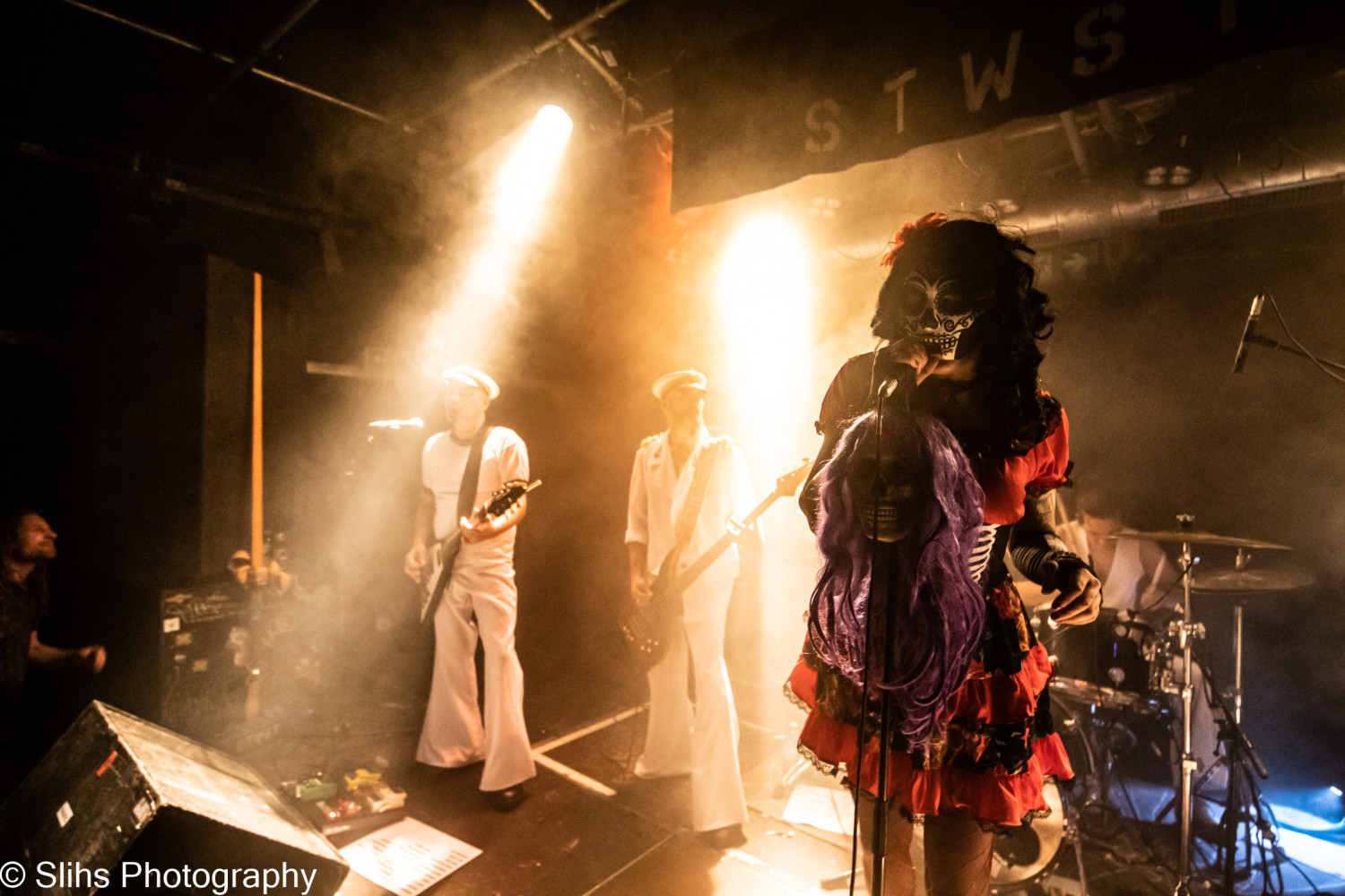 Porn-To-Hula-Farewell-Show_STWST-Linz__Andreas-Worister-9.jpg