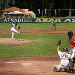 WET_20220606_9482---Final--Baseball-Jobs-Overseas-USA-vs-ASAK-Athletics-AUT---Finkstonball-XXIII-Athletics-Ballpark-Attnang-Puchheim