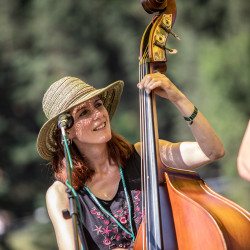 Hansi--The-Gretels_Acoustic-Lakeside-Festival-2022__Andreas-Worister-3.jpg