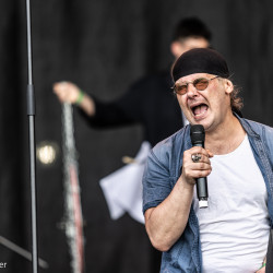 Chor-fur-Menschen-die-nicht-singen-konnen_Maifeld-Derby-Festival-2023--Andreas-Worister---subtext.at-2