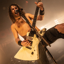 Airbourne-Red-Machete_6095.jpg