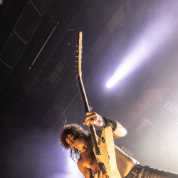 Airbourne-Red-Machete_6272.jpg