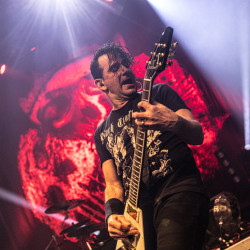 Life-Of-Agony-Prong-Tarah-Who--Posthof-Linz_1474