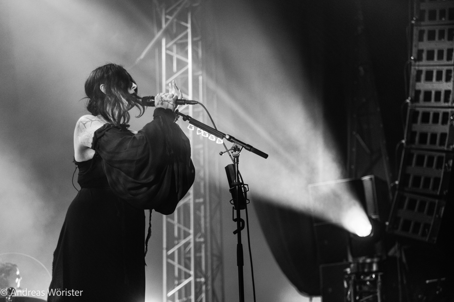 Chelsea-Wolfe--Maifeld-Derby-Festival-2024_Copyright-Andreas-Worister.jpg