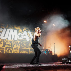 SUM41-18